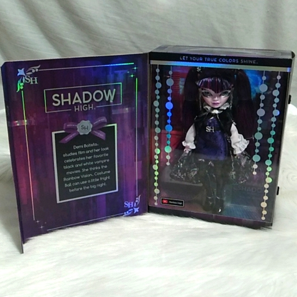 NWT Shadow High Demi Film Focus Costume Ball Rainbow Vision Collectible Doll
